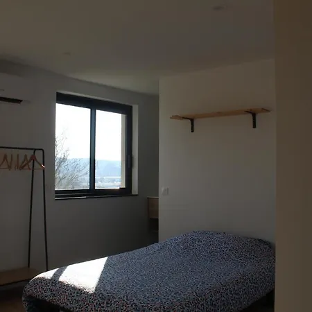 Immeuble Renove Au Centre D'auch. * Auch