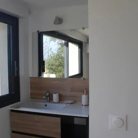 Immeuble Renove Au Centre D'auch. *