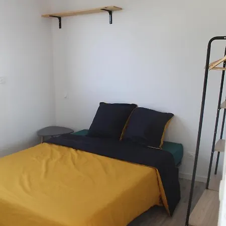 Immeuble Renove Au Centre D'auch. Auch